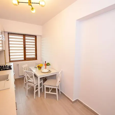 Apartment - Private Parking *