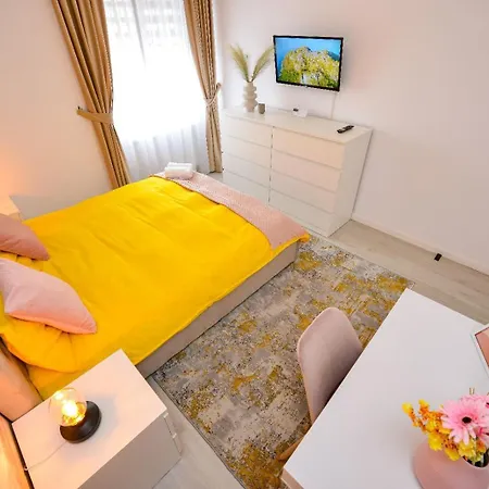 - Private Parking Daire Bükreş