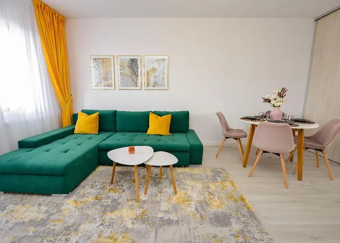 - Private Parking Apartment *