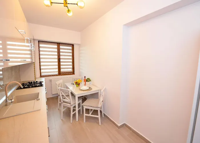 Apartment - Private Parking *